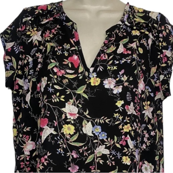 Anthropologie Pleione Shirt Blouse Sz M Multicolor Floral Short Sleeve V Neck - Picture 2 of 8